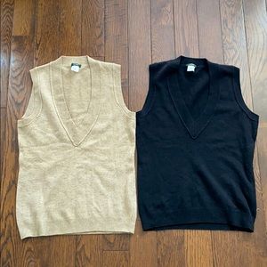 Sweater vests in cream and black